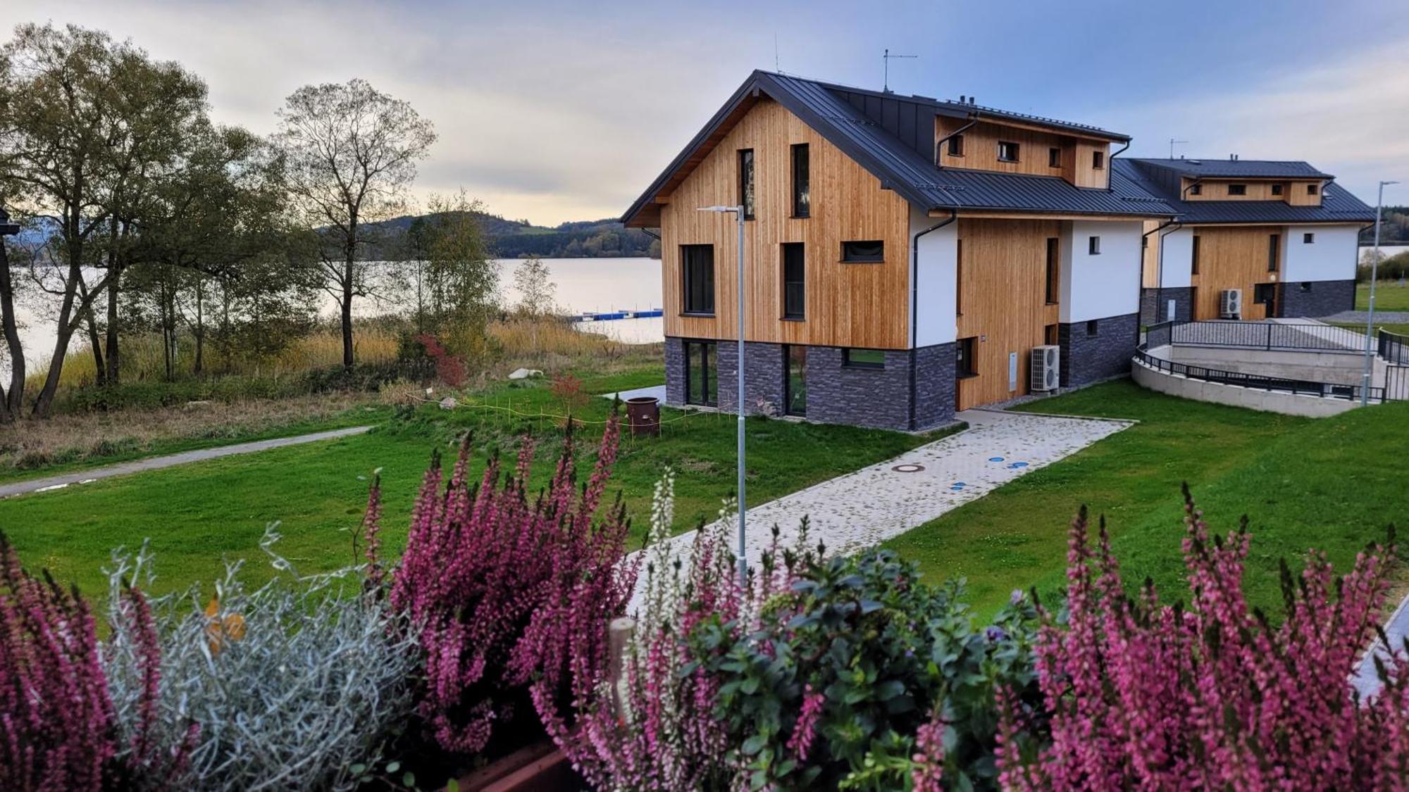 Apartman Amali Deluxe Černá v Pošumaví المظهر الخارجي الصورة